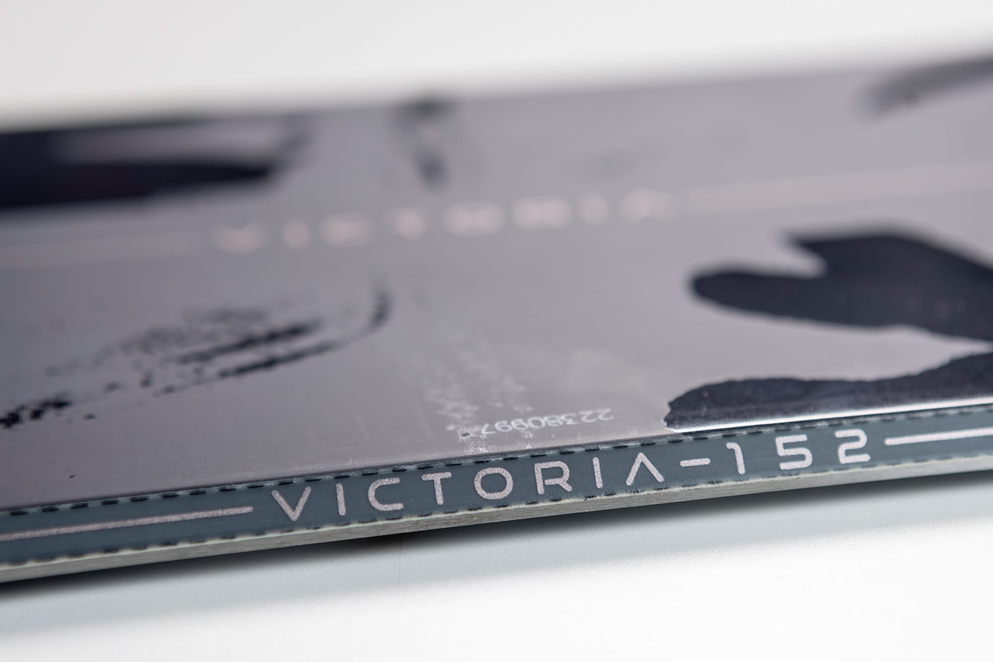 833040-001_Victoria_Detail-5