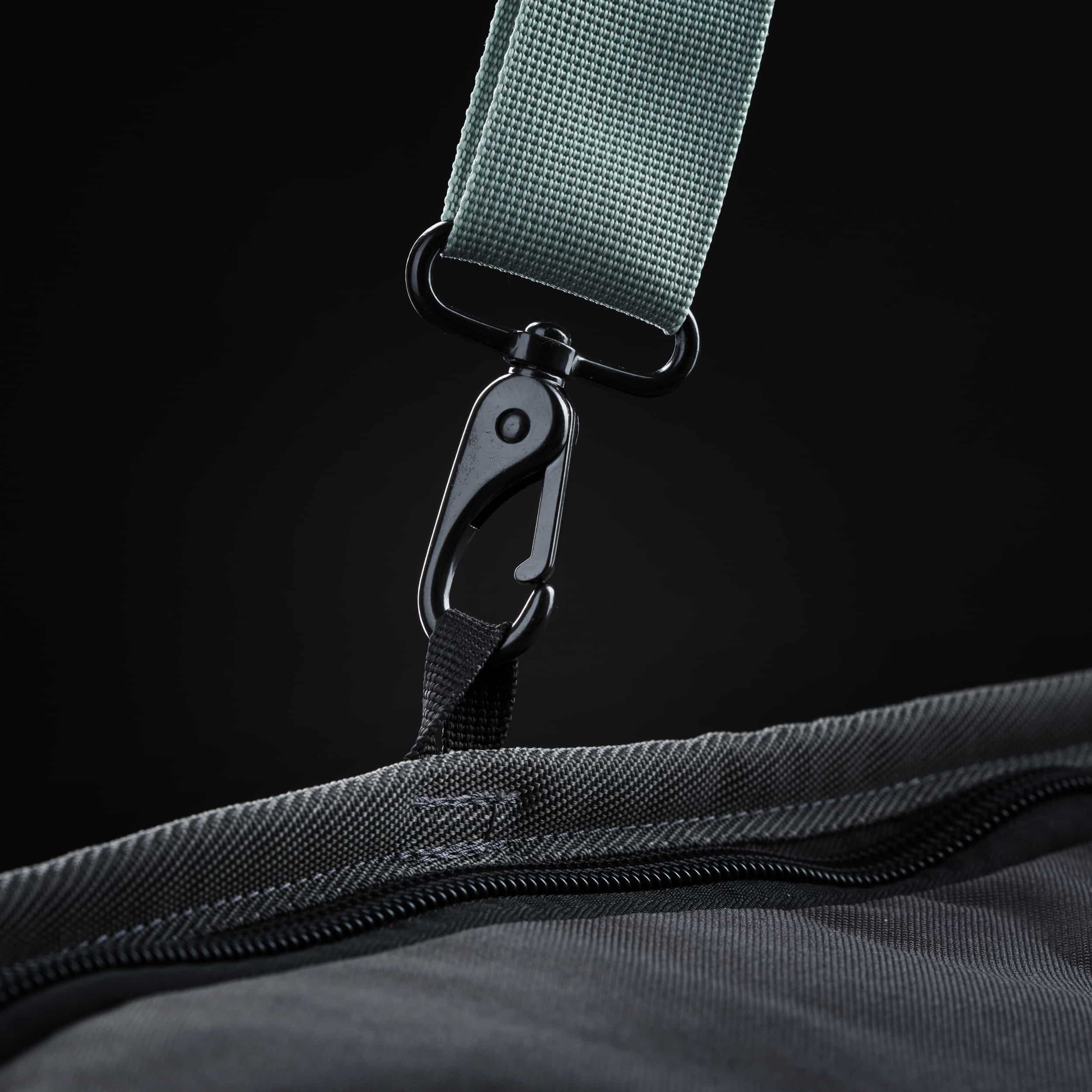 Removeable_shoulder_strap_1