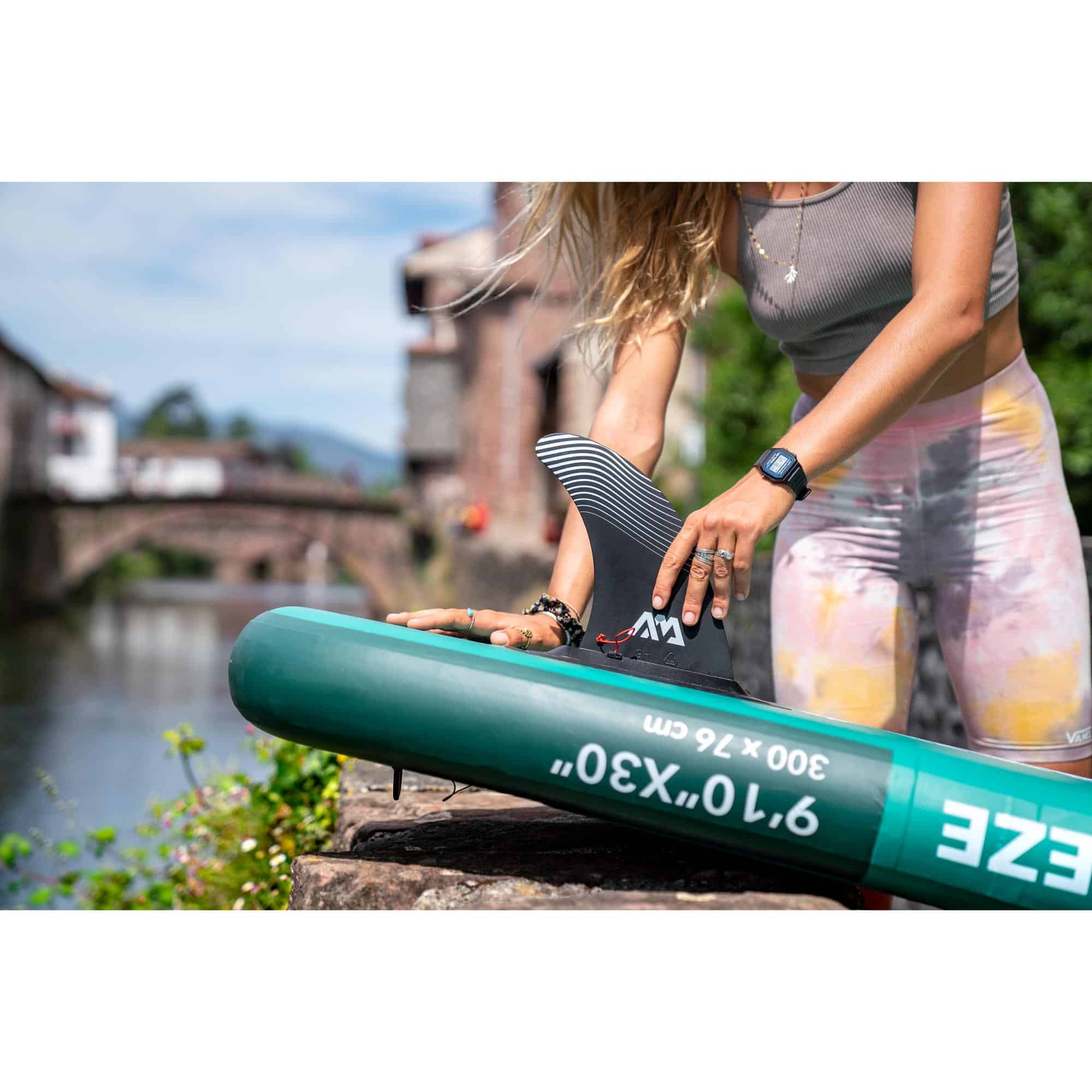 w23116-action-03-aqua-marina-sup-breeze