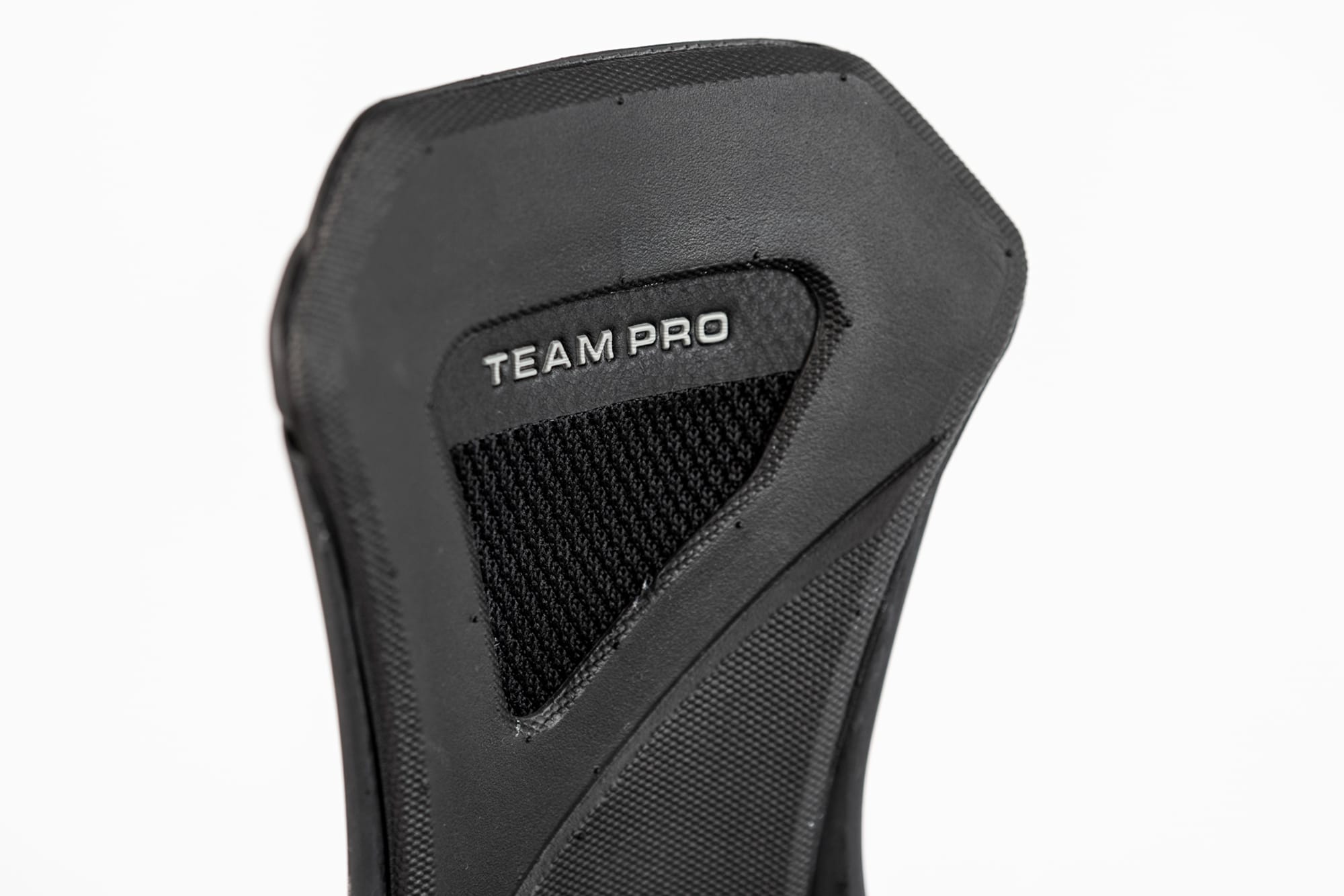 836512-001_Team-Pro_Ultra-Black_Detail-10